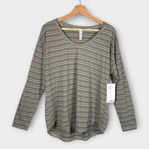 ATHLETA Stratus Striped Top Woman's LARGE Lightweight Yoga Activewear NEW